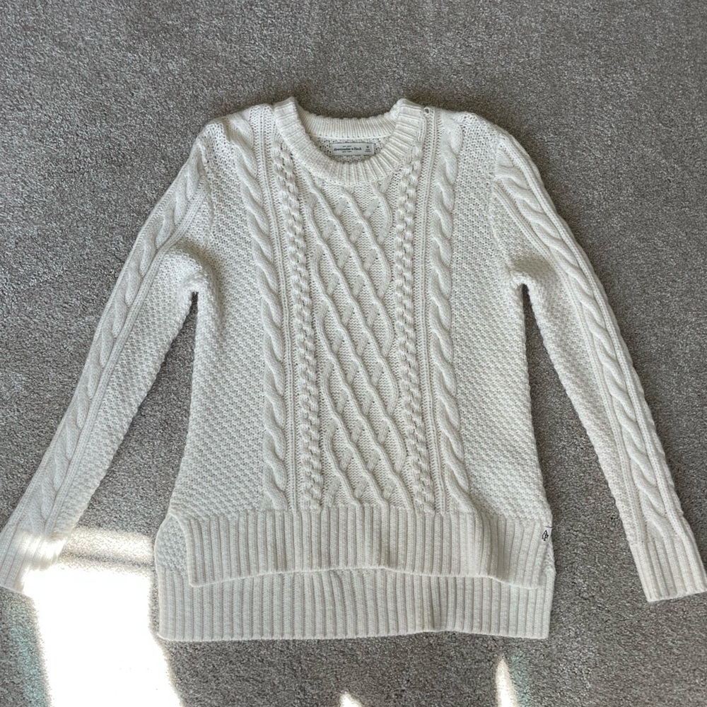 Abercrombie & Fitch Sweater